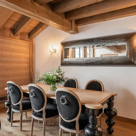 Aelora - By Emerald Apartment