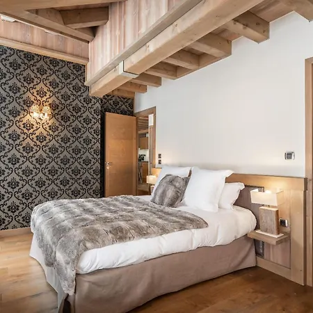 Aelora - By Emerald Apartment