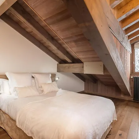 Aelora - By Emerald Apartment *