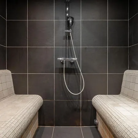 Aelora - By Emerald *