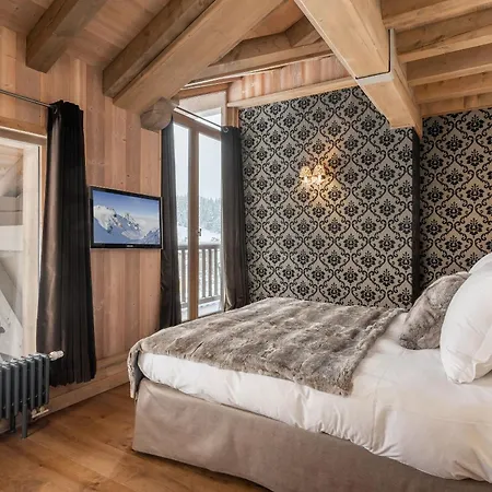 Aelora - By Emerald كورشوفيل